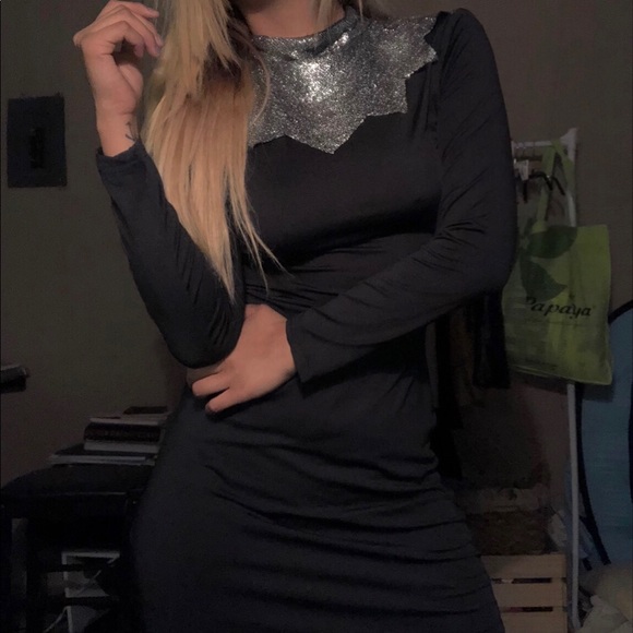 Dress - Picture 3 of 3